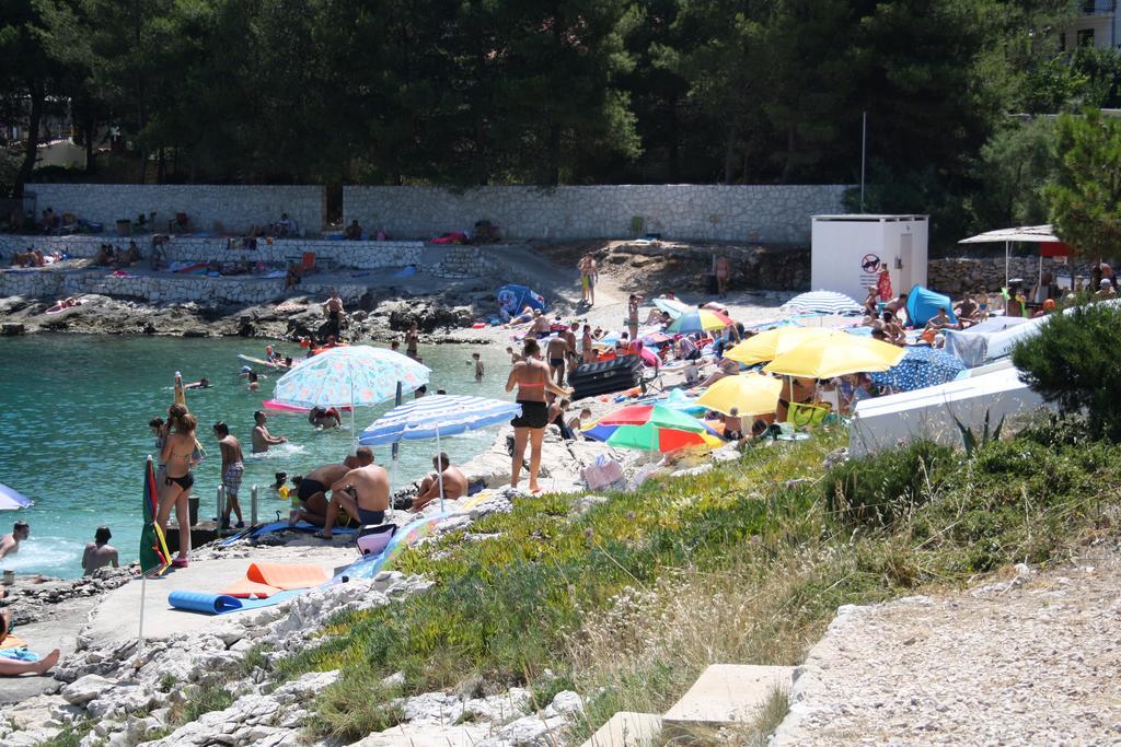 Apartments Suker Trogir Exterior foto