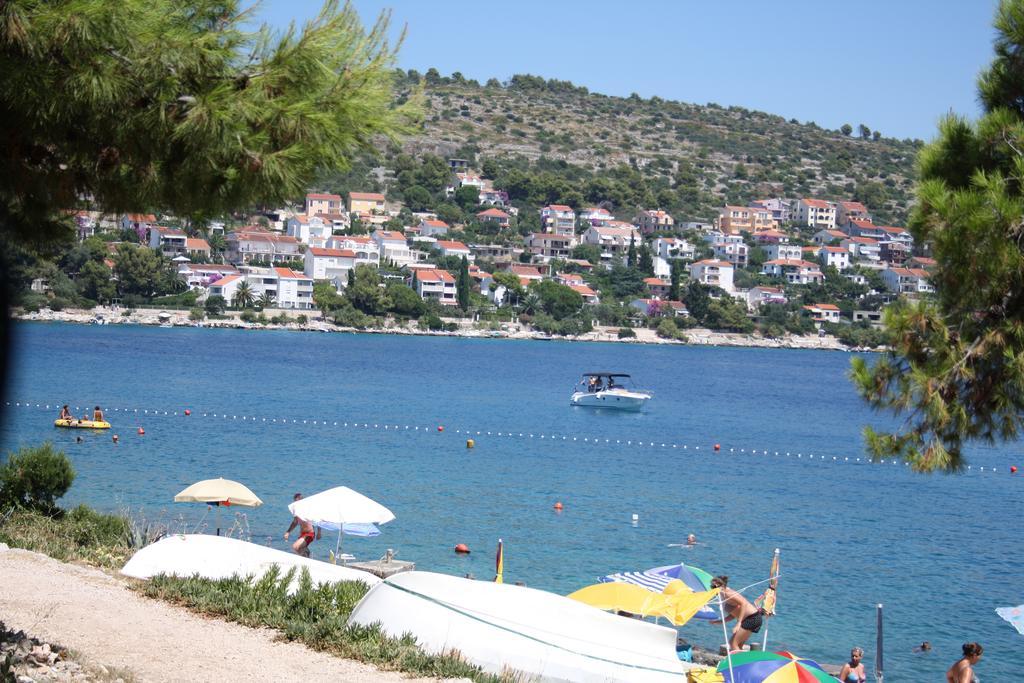 Apartments Suker Trogir Exterior foto