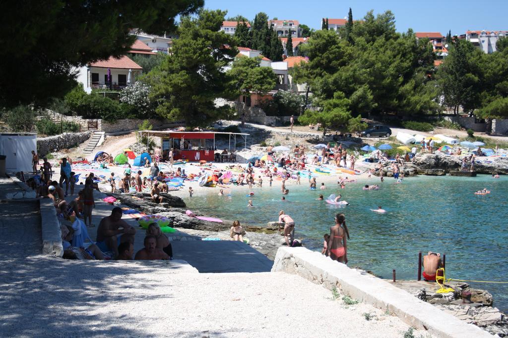 Apartments Suker Trogir Exterior foto
