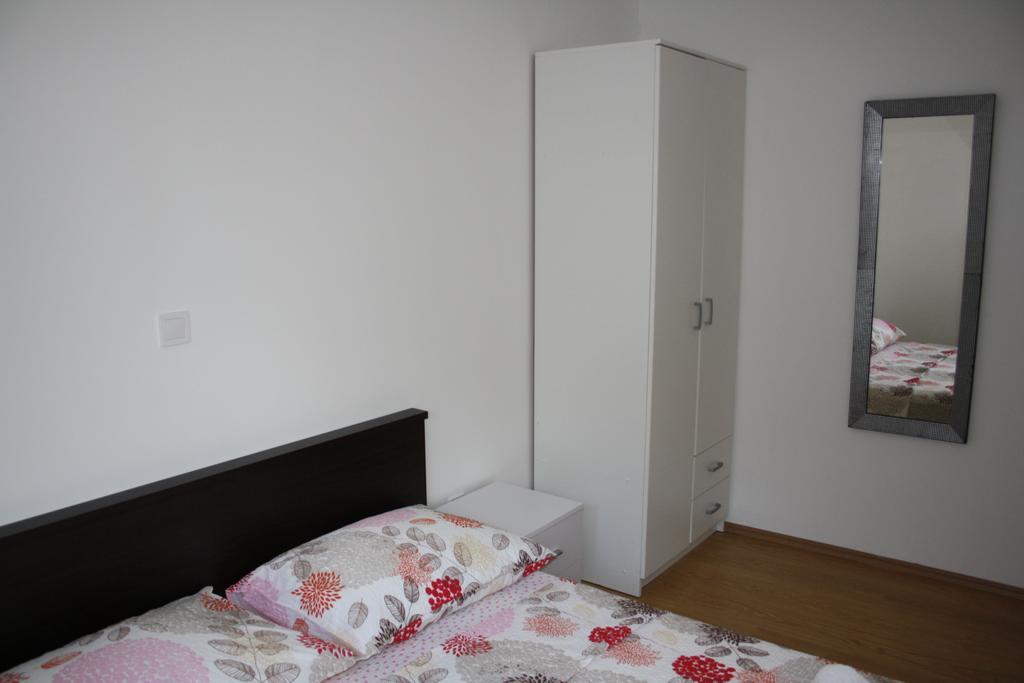 Apartments Suker Trogir Exterior foto